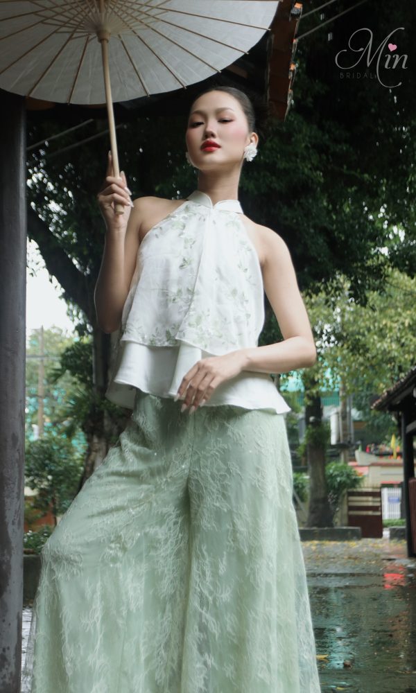 Yếm Lam Yên
