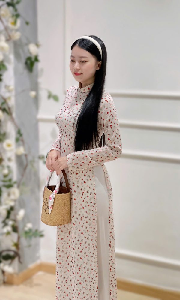Áo Dài Cô Ba Trắng Hoa Đỏ