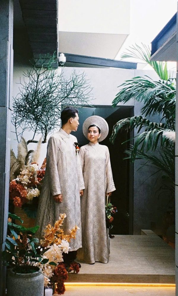 Áo Dài Taupe Color Theme