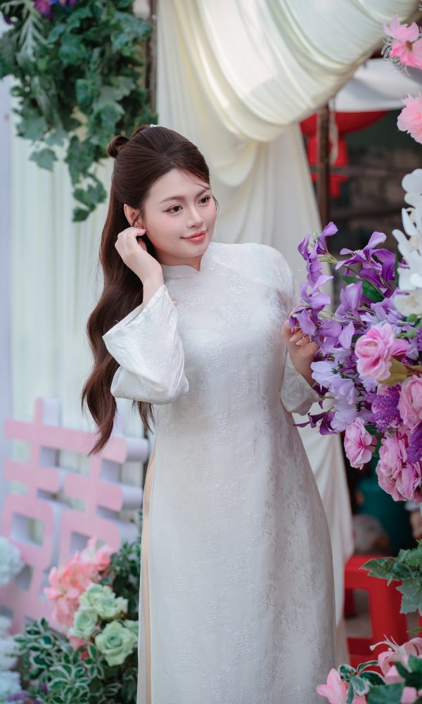 Áo Dài Tơ Tằm Trắng Kem