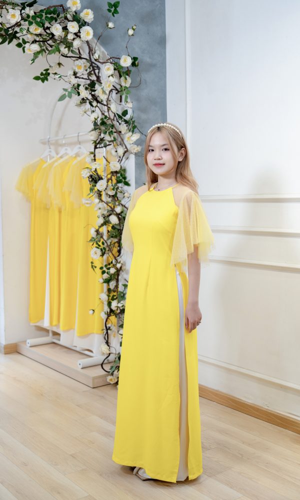 Áo Dài Lụa Vàng Tay Voan