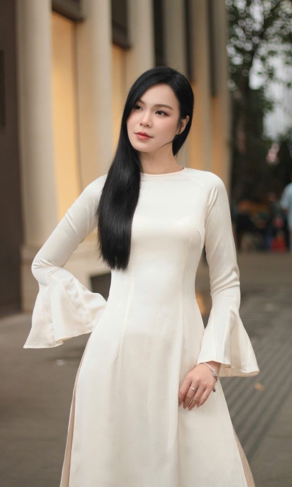 Áo Dài Kem Tay Loe Vân Hoa
