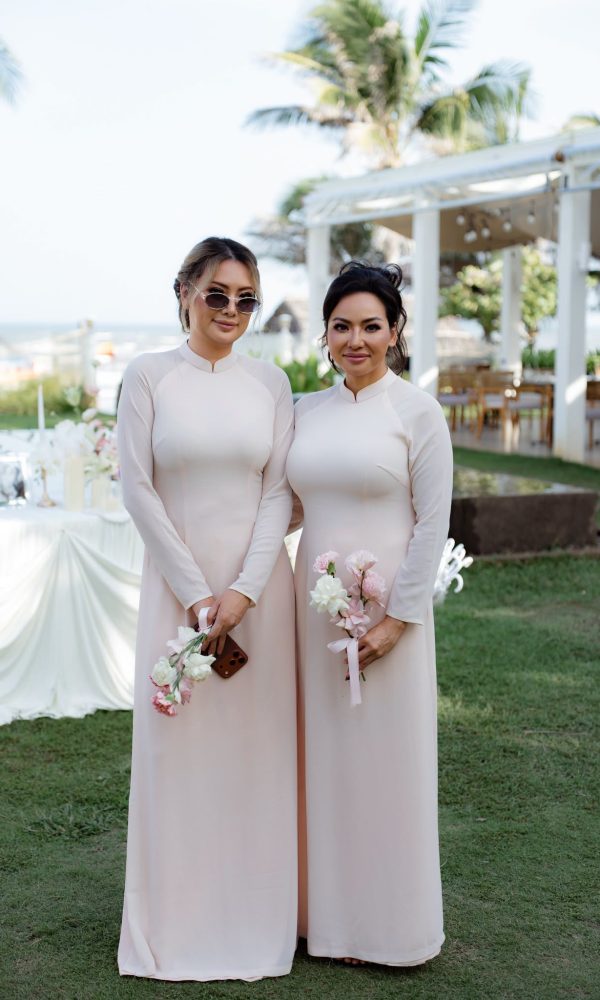 Alternative view of Áo Dài Nữ Be Rose